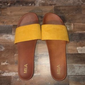 Brown With Yellow Strap Slides